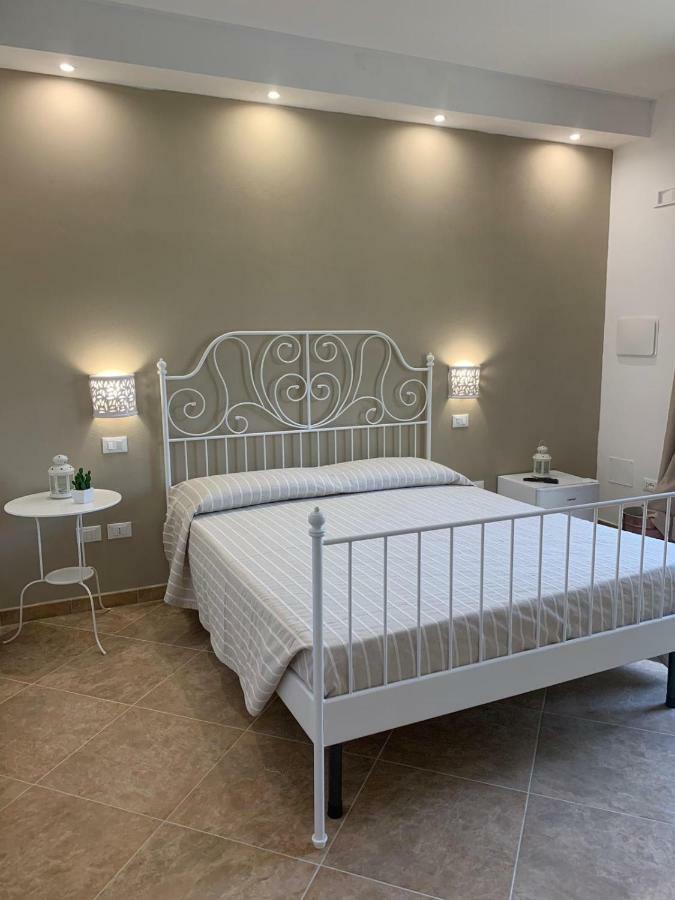 Le Tre Colonne Bed & Breakfast Melendugno Eksteriør bilde