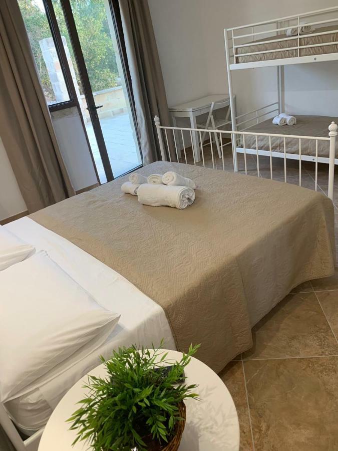 Le Tre Colonne Bed & Breakfast Melendugno Eksteriør bilde