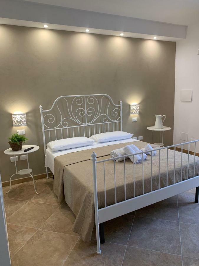 Le Tre Colonne Bed & Breakfast Melendugno Eksteriør bilde